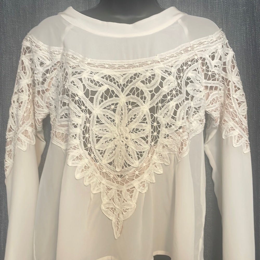 NWT for the love of lemons Santa Cruz blouse